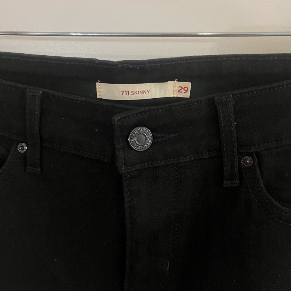 Levi’s 711 Skinny Mid Rise Jeans Black - Picture 3 of 6
